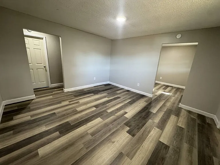 118 Harrys Dr — Photo 9