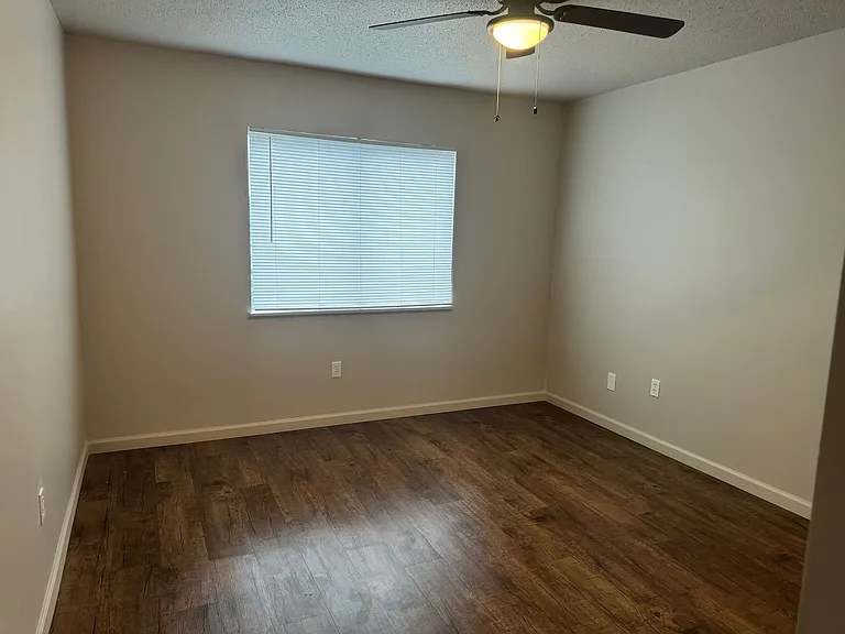 Pine Tree Apartments — Photo 26