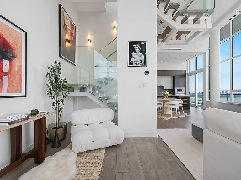 125 E 14th St #2403 — Photo 15