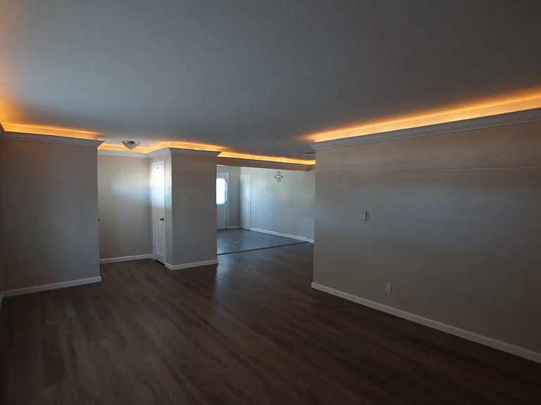 1606 Marie Ave — Photo 8