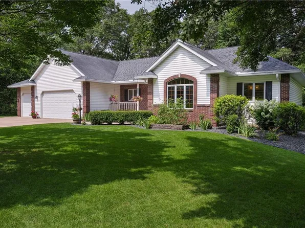 2128 High Point Drive, Altoona, WI 54720