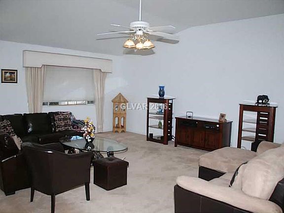 3rd image of 4965 Cedar Lawn Way
