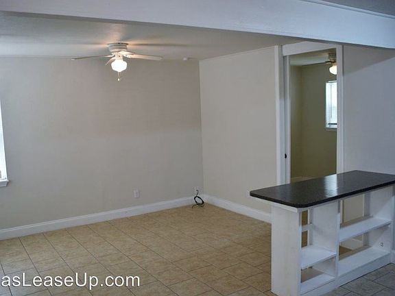 5th image of 612 W Elsmere Pl APT 4