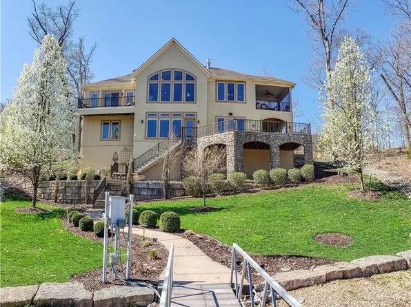 924 Las Campanas, Sunrise Beach, MO 65079