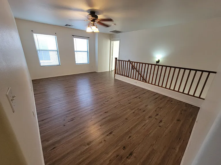 1289 E Clifton Ave — Photo 28