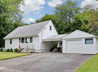 65 Wagner Pl, Hawthorne, NJ 07506