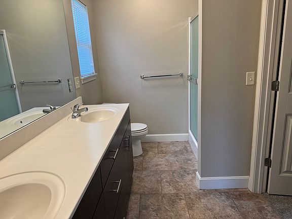 4th image of 9405 N Robinhood Ave