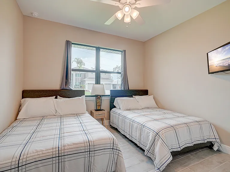 1104 NW 42nd Pl — Photo 16