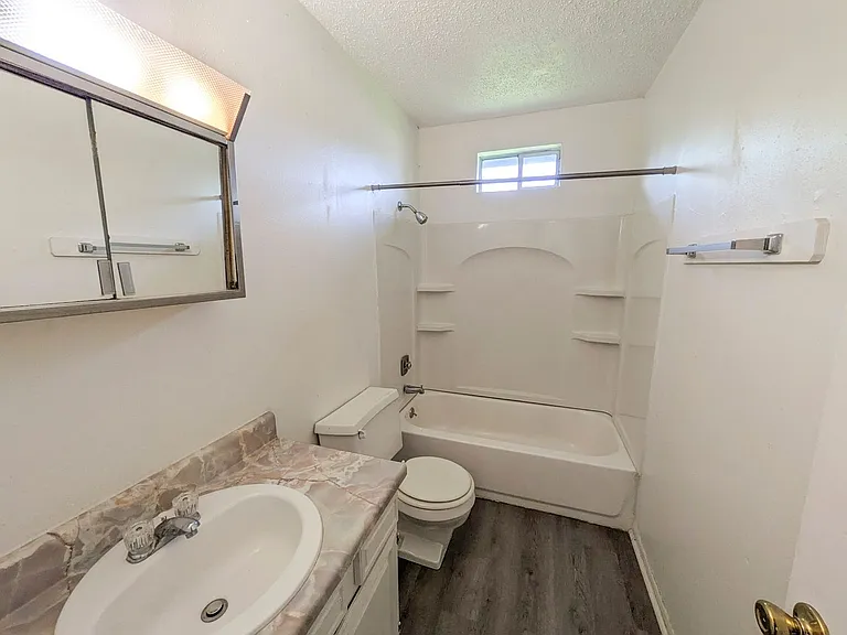 Woodrow Apartments — Photo 7