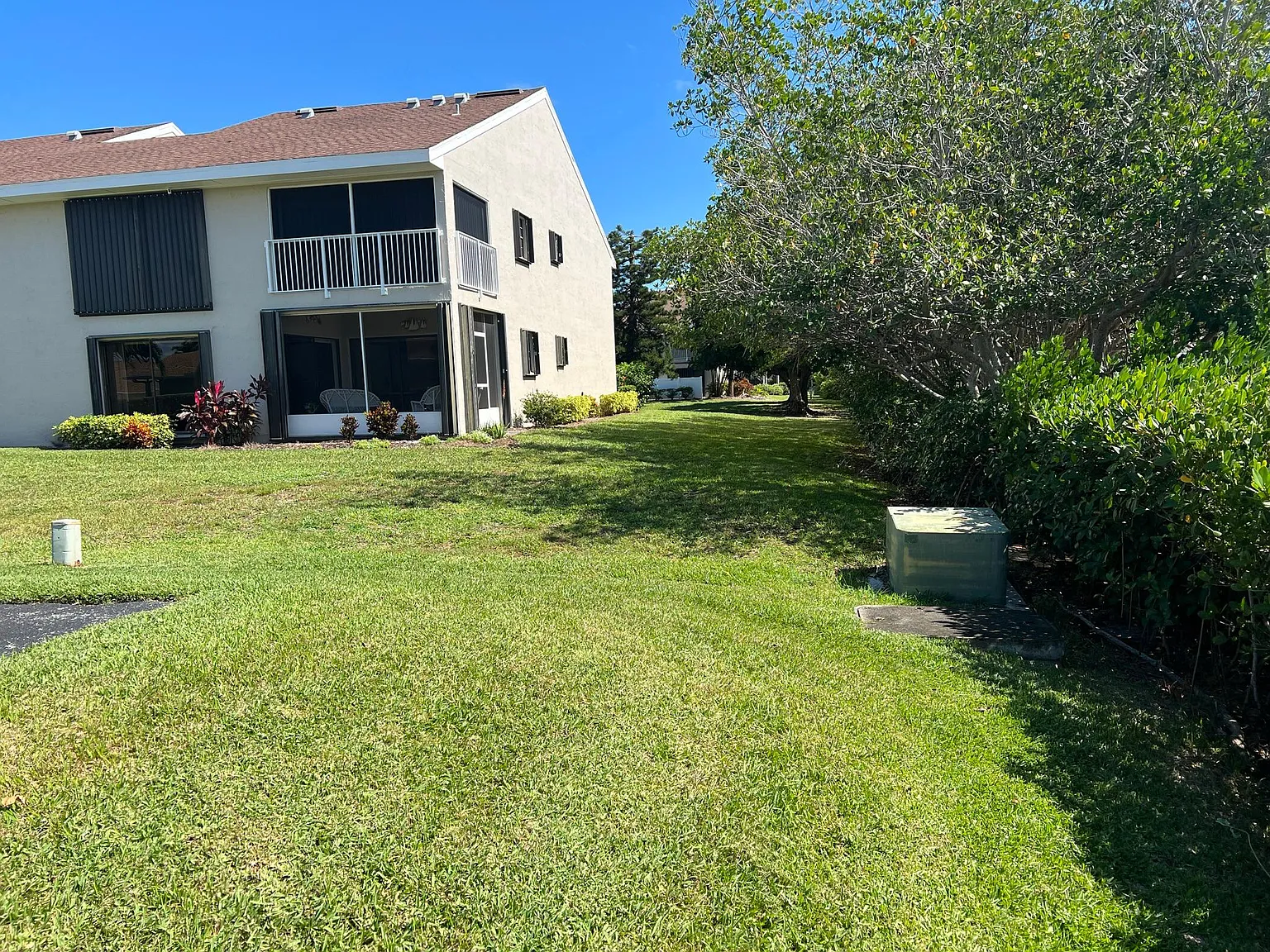 2 bed, 1305 sqft, $2,500 — Photo 2