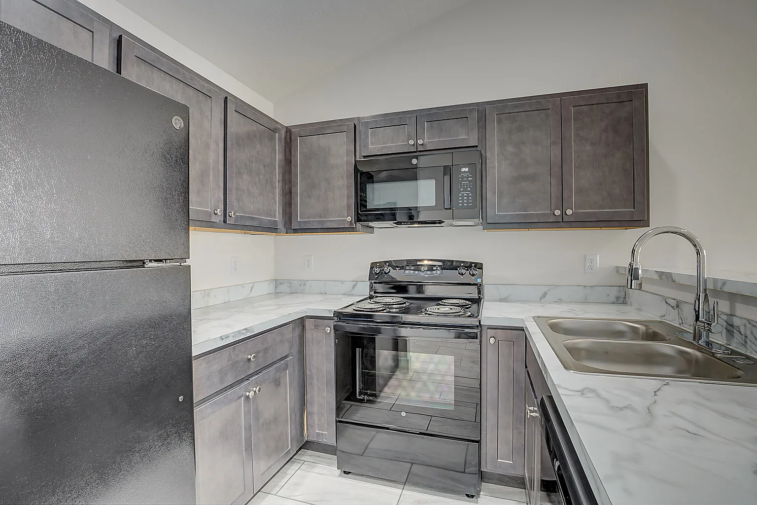 2 bed, 750 sqft, $1,295 — Photo 4