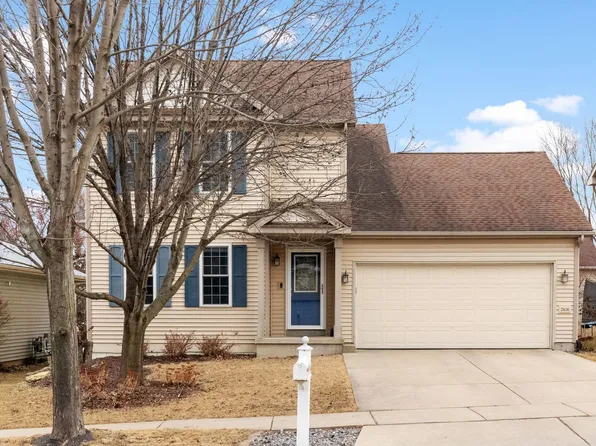 2416 Red Arrow Trl, Fitchburg, WI 53711
