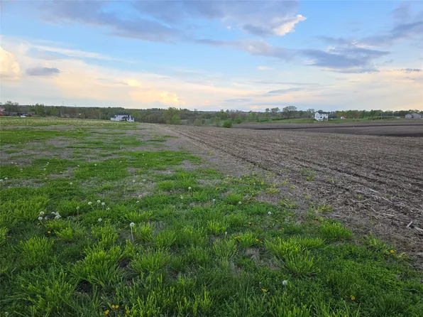 Hempstead St, Norwalk, IA 50211