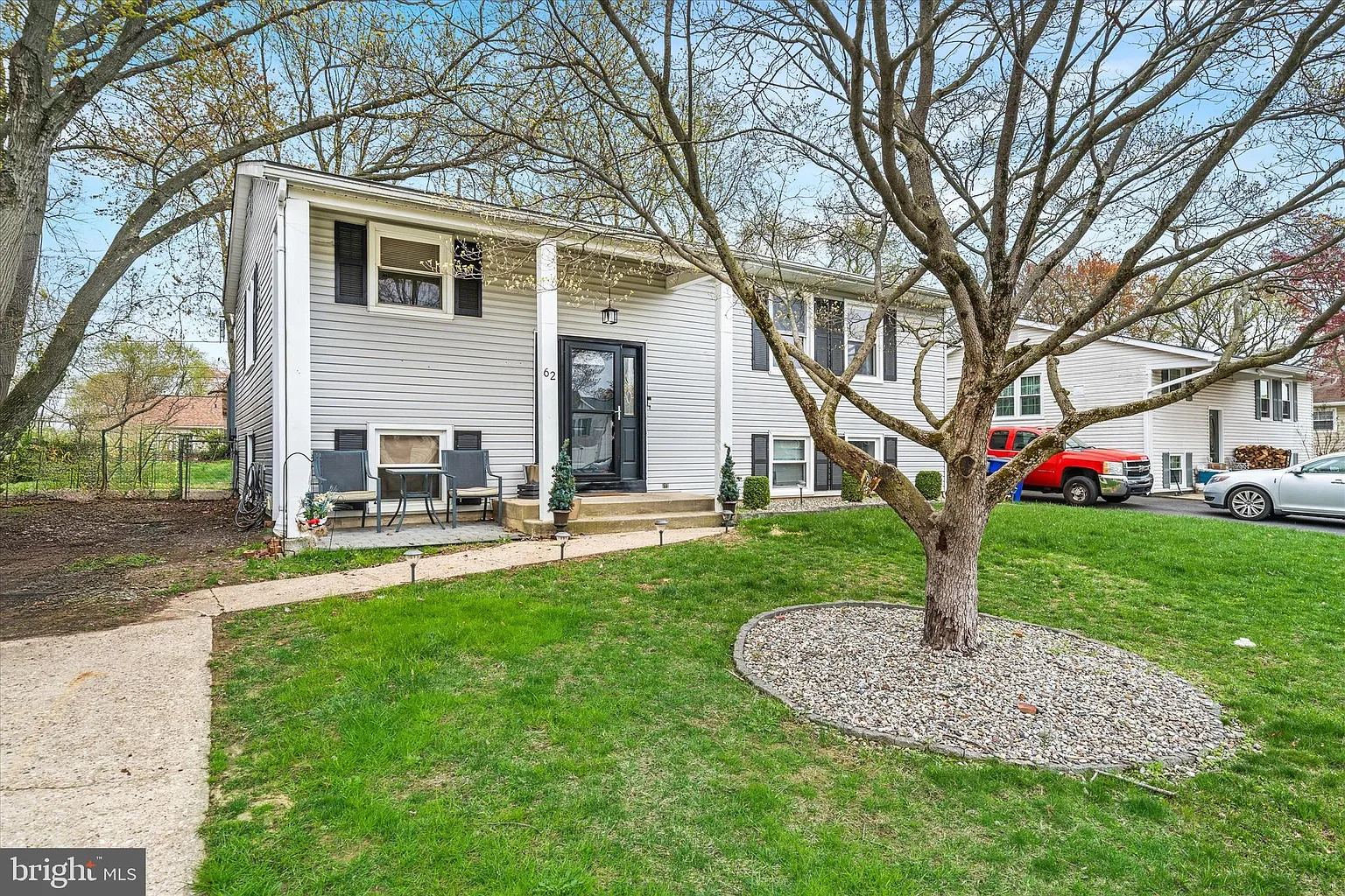 62 Queens Way photo 1