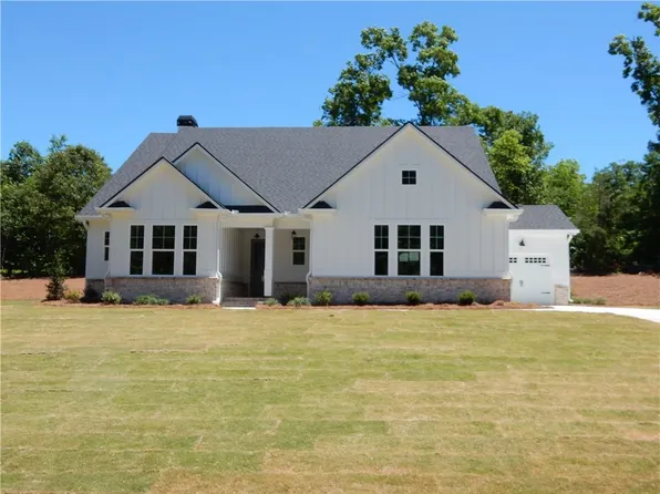 618 Sweetgrass Dr, Demorest, GA 30535