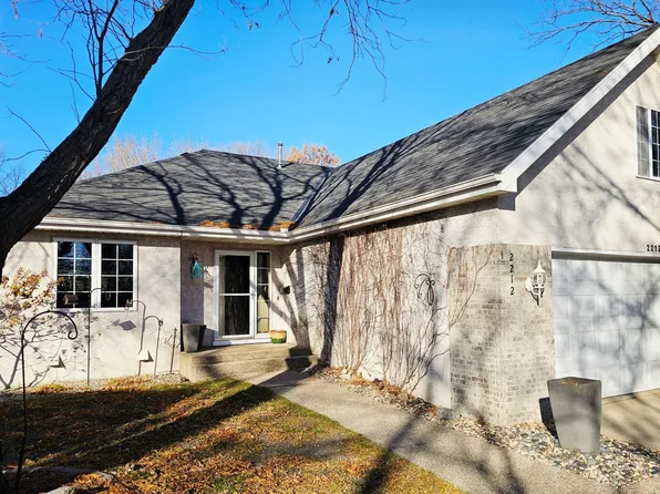 2212 10th Ave SE, Willmar, MN 56201