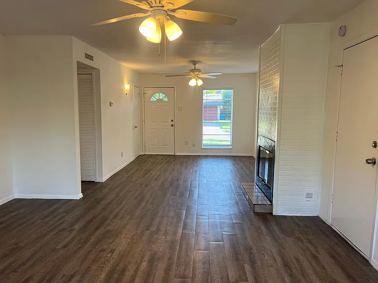 1113 Springwood Dr — Photo 13