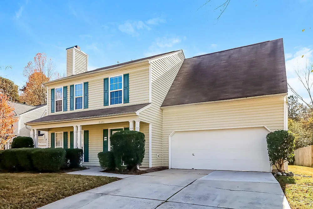 4 bed, 2.5 bath, 2048 sqft, $2,080 — Photo 4