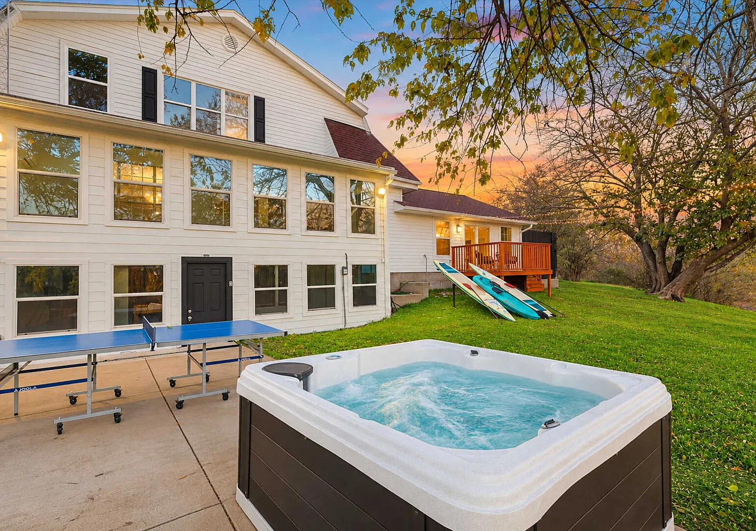 Spacious Event-Friendly 6BR 3BA Villa w/ Hot Tub — Photo 1