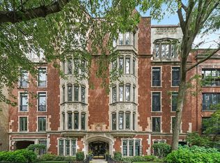 500 W Barry Ave APT 2E, Chicago, IL 60657