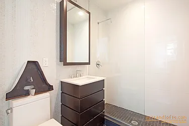 Rented by aptsandlofts.com