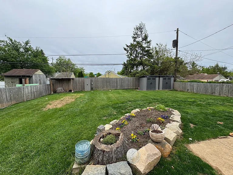 Brandywine Ln — Photo 48