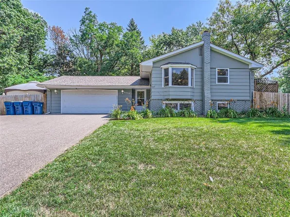 5446 Cottage Ave, White Bear Township, MN 55110