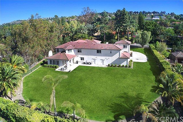 1st image of 420 S Peralta Hills Dr