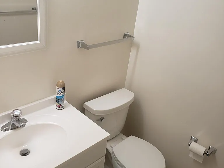213 Cameron St — Photo 6