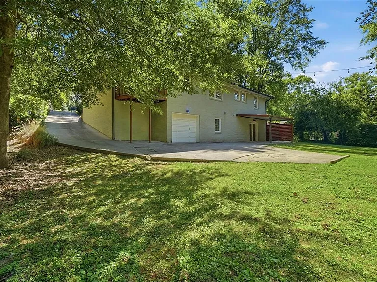 1792 Noble Dr NE — Photo 36