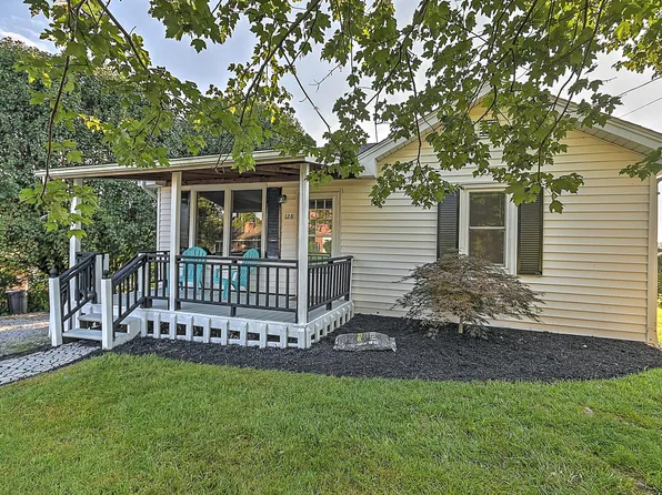 128 Fairfax Rd, Kingsport, TN 37660