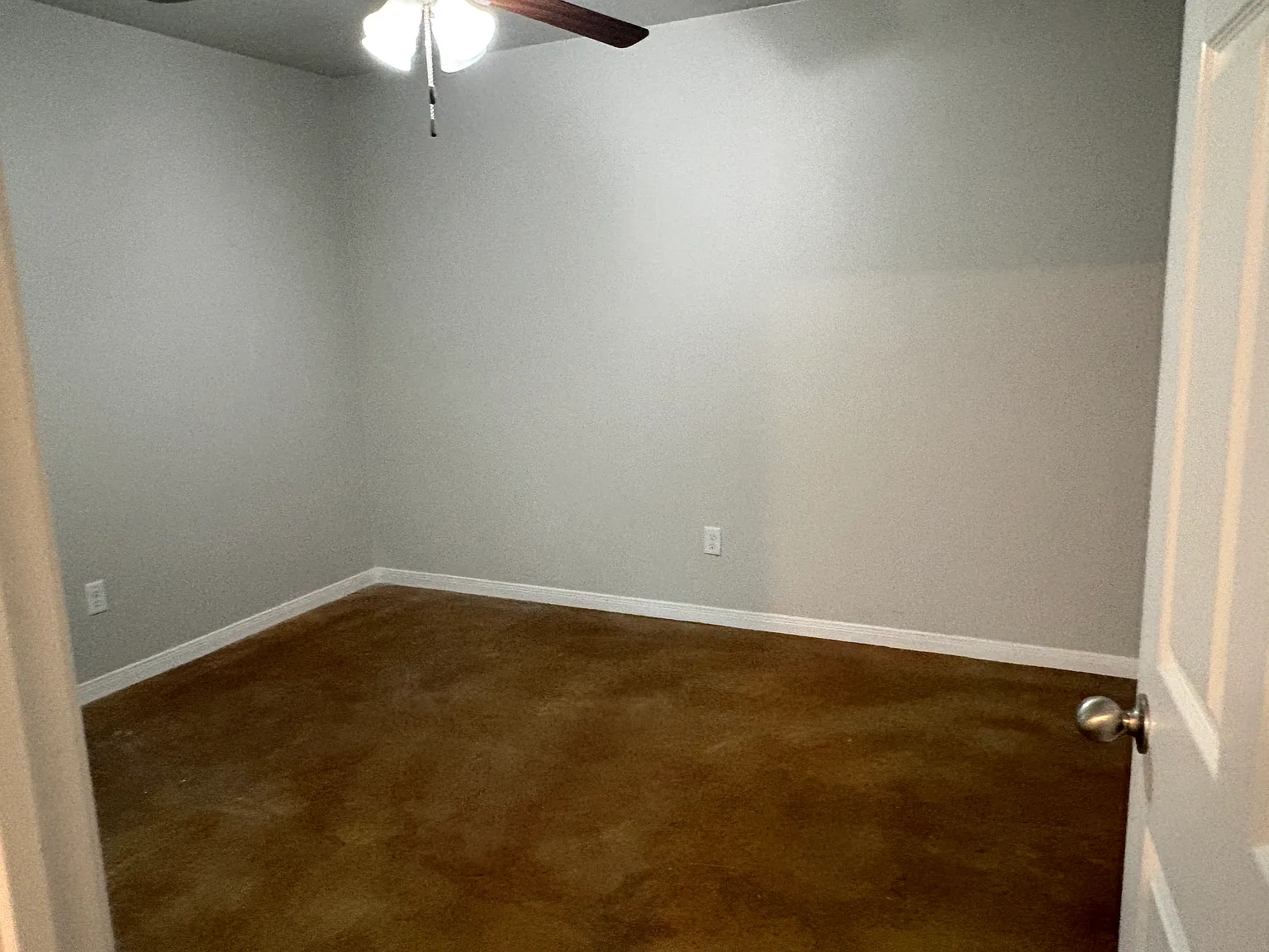 3 bed, 3460 sqft, $1,800 — Photo 4