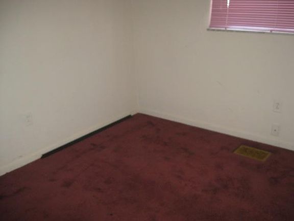 4th image of 521 N Eppington Dr