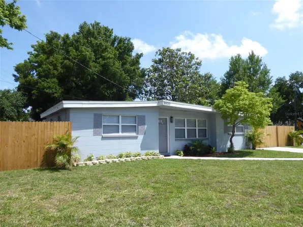 8600 94th St, Seminole, FL 33777