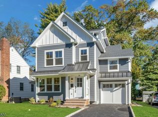 38 Essex Rd, Chatham, NJ 07928