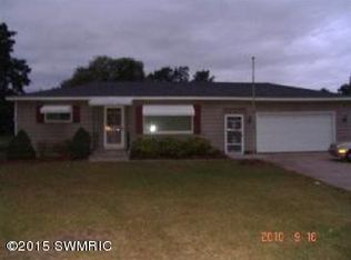 918 E Van Deinse St, Greenville, MI 48838