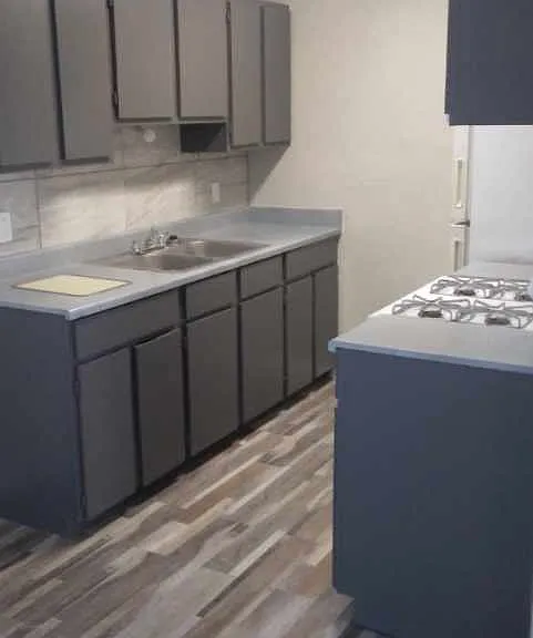 Pointe West Apartments — Photo 2