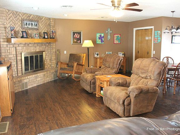 5th image of 215 Walnut Dr