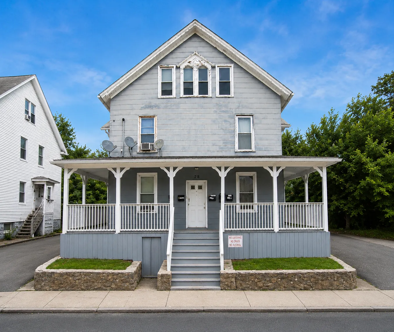 2 bed, $1,275 — Photo 1