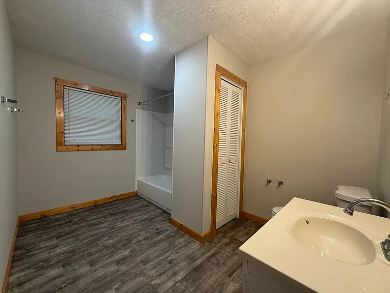 1504 Colony Park Dr — Photo 16