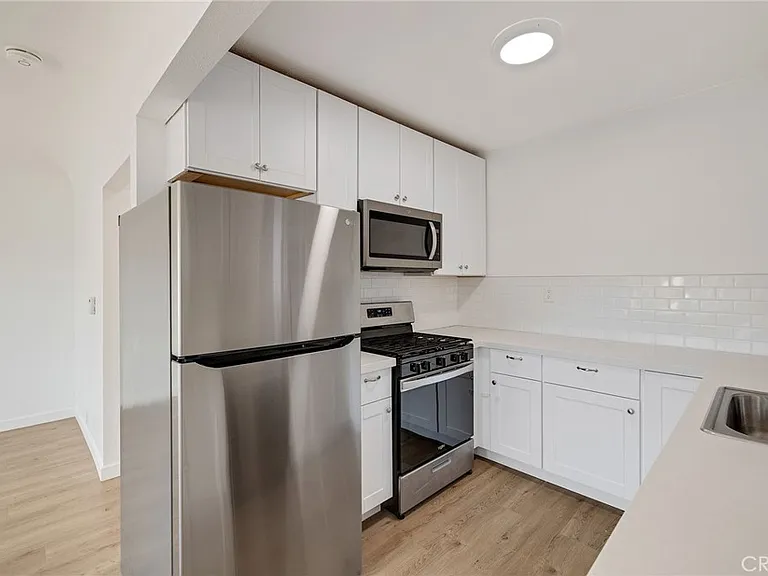 2216 Maricopa St — Photo 13