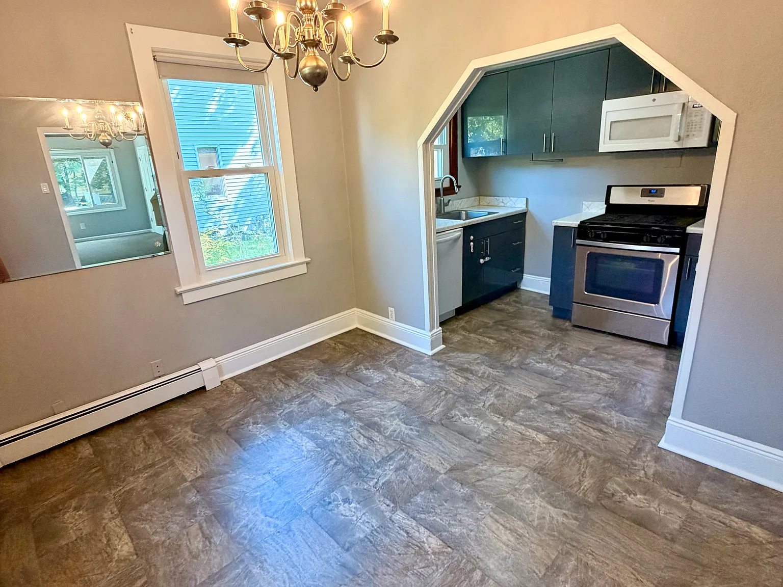 3 bed, $2,600 — Photo 2