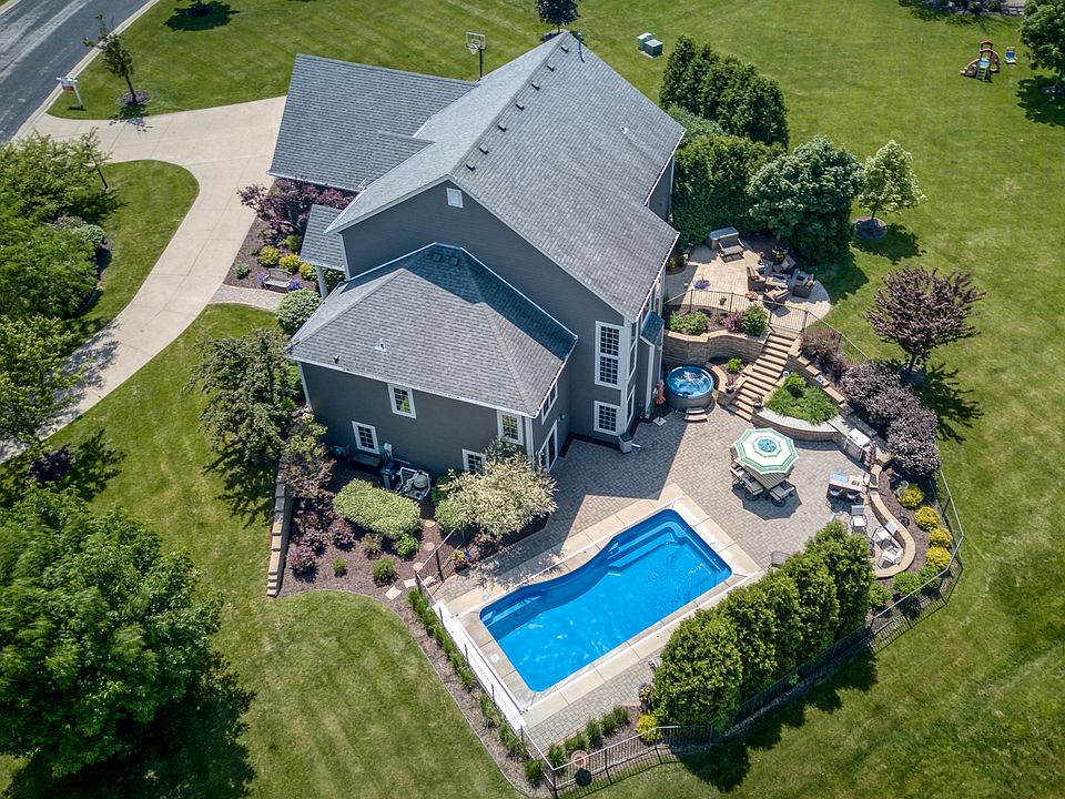 1st image of W130N6461 Crestwood Dr