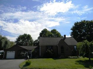 53 Poplar St, Chicopee, MA 01013