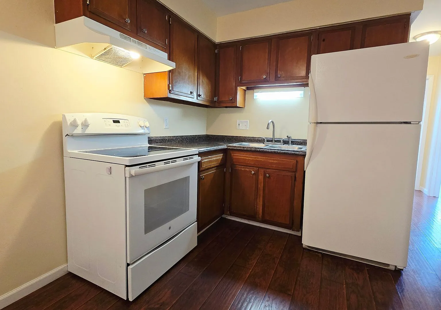 3124 Meriday Ln — Photo 2