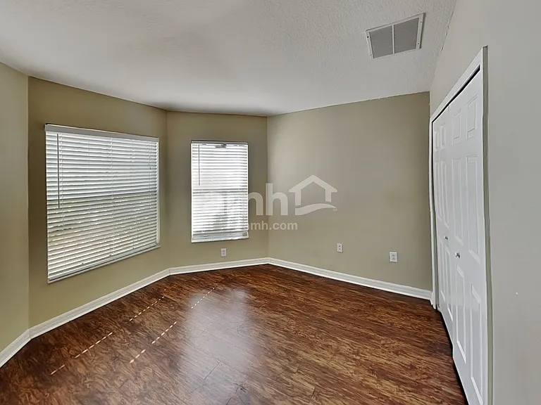 30907 Midtown Ct — Photo 11