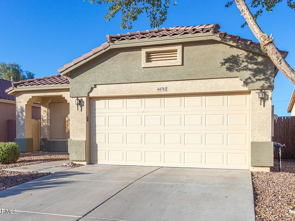 1st image of 44742 W Paraiso Ln
