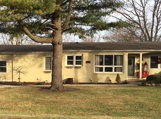 905 Longview Rd, Monticello, IL 61856