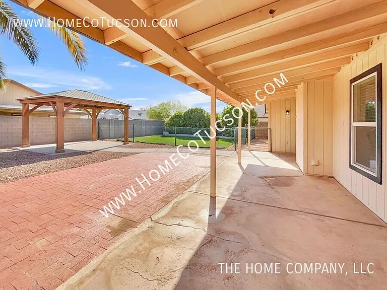 10002 E Stella Rd — Photo 29