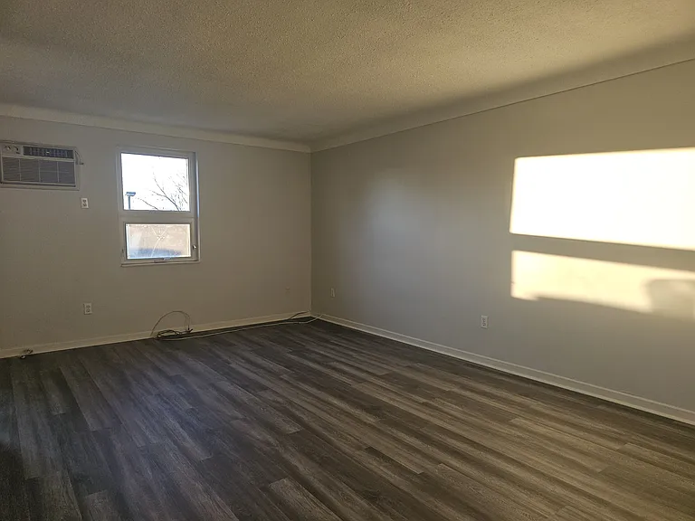 59 Empire St #202 — Photo 2